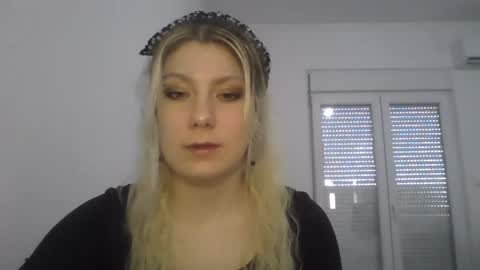 foxy_bright online show from March 29, 11:54 am