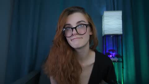 Snapshot of foxy_cute4you chatting on November 30, 7:18 pm Eva online show from November 30, 7:18 pm