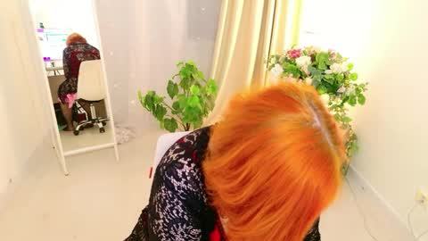 Lola online show from April 14, 6:08 am