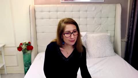 Snapshot of foxy_ramona chatting on March 8, 9:28 am Ana online show from March 8, 9:28 am