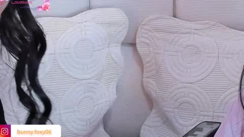 FOXY AND BUNNY online show from March 8, 4:27 am