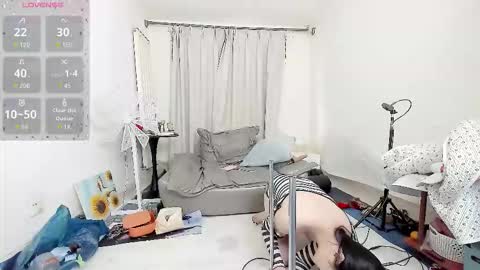 yiyi online show from November 20, 8:14 am