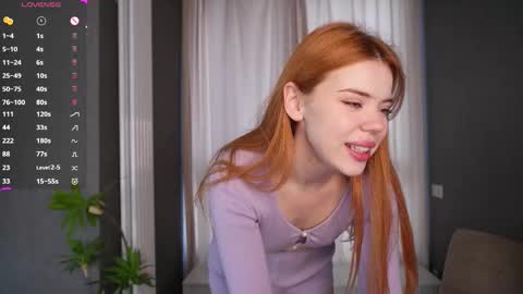 Snapshot of foxyrise chatting on November 7, 6:13 am Jane Foxy online show from November 7, 6:13 am