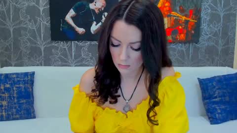 Snapshot of foxyx1 chatting on January 12, 12:33 pm Foxy online show from January 12, 12:33 pm