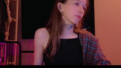 fran_bow online show from April 17, 4:21 pm