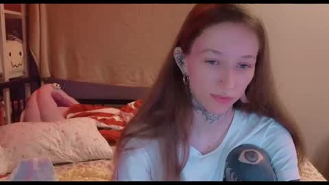 fran_bow online show from May 26, 6:37 pm
