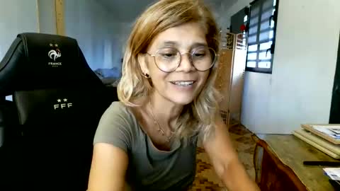 francelune online show from March 18, 1:47 pm