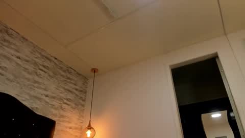          online show from March 10, 2:38 am