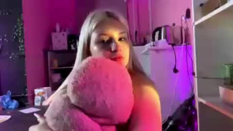 Liza online show from April 17, 9:18 pm