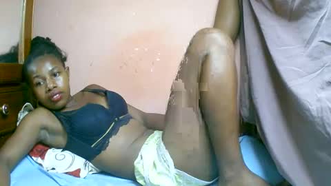 Snapshot of franciefrancie chatting on March 4, 4:09 pm francilla online show from March 4, 4:09 pm