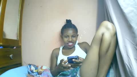 Snapshot of franciefrancie chatting on March 5, 1:28 pm francilla online show from March 5, 1:28 pm