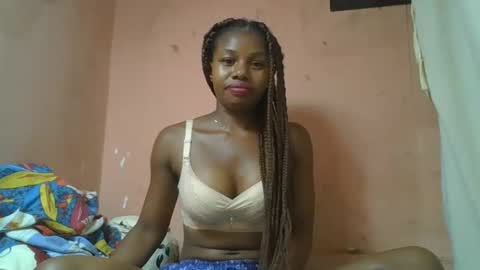 Snapshot of franciefrancie chatting on March 9, 11:35 pm francilla online show from March 9, 11:35 pm