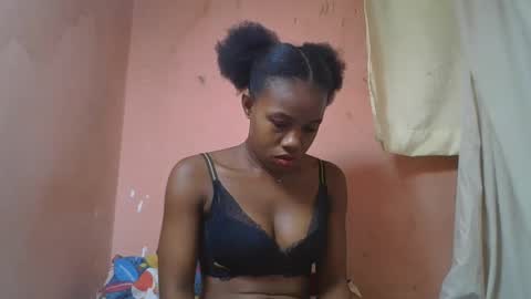 Snapshot of franciefrancie chatting on March 12, 4:30 am francilla online show from March 12, 4:30 am