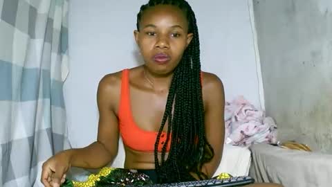 Snapshot of franciefrancie chatting on October 9, 7:23 pm francilla online show from October 9, 7:23 pm