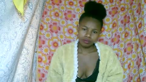 Snapshot of franciefrancie chatting on October 19, 4:02 am francilla online show from October 19, 4:02 am