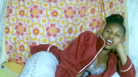 Snapshot of franciefrancie chatting on October 25, 10:59 pm francilla online show from October 25, 10:59 pm