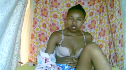 Snapshot of franciefrancie chatting on November 24, 6:24 am francilla online show from November 24, 6:24 am