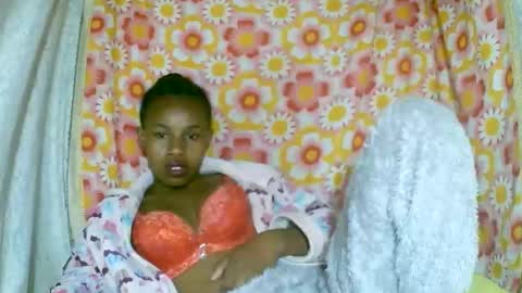 Snapshot of franciefrancie chatting on November 26, 10:33 pm francilla online show from November 26, 10:33 pm