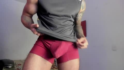 Snapshot of franco_ruiz_ chatting on April 25, 3:53 pm franco online show from April 25, 3:53 pm