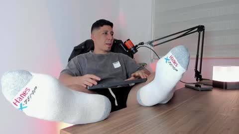 Snapshot of francodelacruz chatting on January 16, 2:30 am Francum online show from January 16, 2:30 am