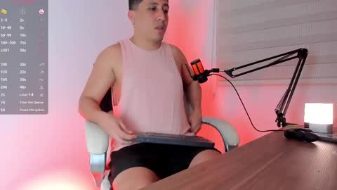 Snapshot of francodelacruz chatting on February 27, 3:36 am Francum online show from February 27, 3:36 am