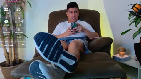 Snapshot of francodelacruz chatting on October 1, 12:11 pm Francum online show from October 1, 12:11 pm