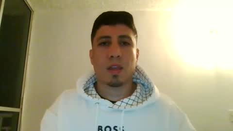 Snapshot of francodelacruz chatting on October 25, 2:52 am Francum online show from October 25, 2:52 am