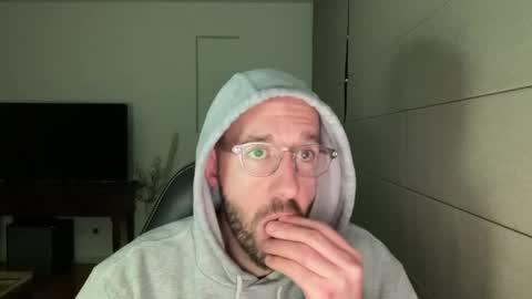 frank_perry2332 online show from April 18, 12:09 pm