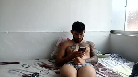 frankdanielsmolano online show from April 17, 7:17 pm