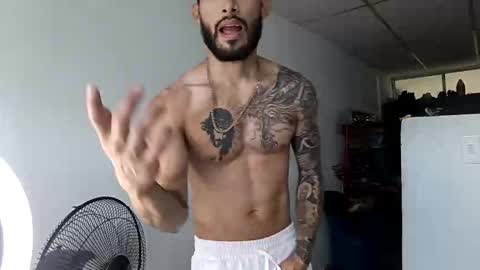 frankdanielsmolano online show from April 28, 6:24 pm