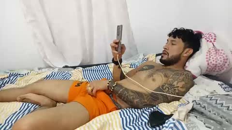 Snapshot of frankdanielsmolano chatting on June 9, 4:35 am frankdanielsmolano online show from June 9, 4:35 am