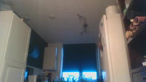 Snapshot of frankh12345 chatting on January 23, 7:32 am frankh12345 online show from January 23, 7:32 am