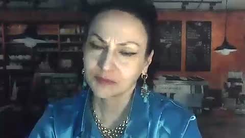 frankieteasing online show from April 12, 6:35 pm