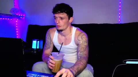 Snapshot of frankoafterdark chatting on November 2, 12:57 am Franco online show from November 2, 12:57 am