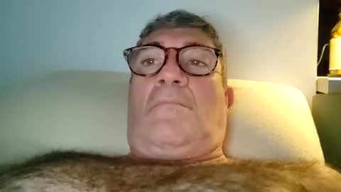 Snapshot of franmi3030 chatting on October 31, 12:55 am PAM AND MIKEL online show from October 31, 12:55 am