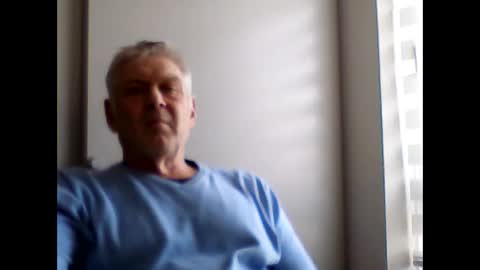 frannkboy61 online show from April 12, 3:17 pm