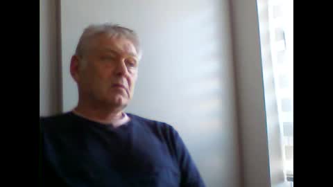 frannkboy61 online show from April 22, 4:08 pm