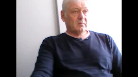 frannkboy61 online show from April 23, 11:42 am