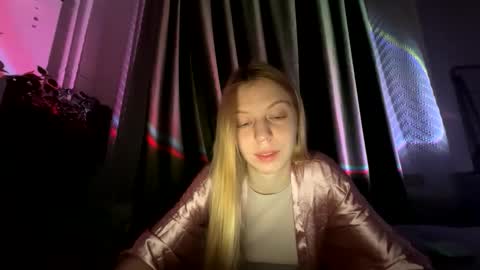 Snapshot of franny_fresh chatting on March 2, 7:21 pm franny_fresh online show from March 2, 7:21 pm