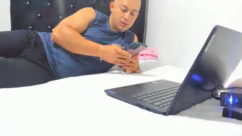 franyjuly online show from January 10, 2:14 am