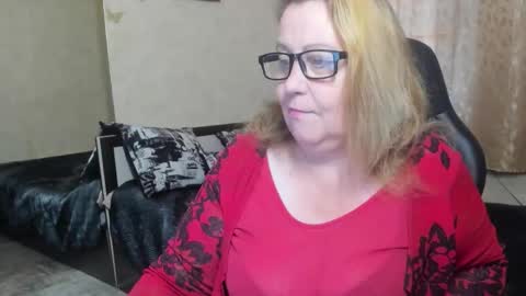Snapshot of fraumartha chatting on October 9, 10:13 am FrauMartha online show from October 9, 10:13 am