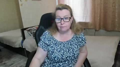 Snapshot of fraumartha chatting on May 1, 12:43 pm FrauMartha online show from May 1, 12:43 pm