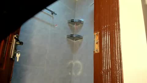 Kandy online show from April 17, 8:23 pm