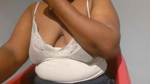 Snapshot of freaky_slut5 chatting on November 23, 4:12 am freaky slut5 online show from November 23, 4:12 am