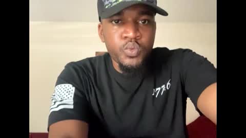 Snapshot of freakybubba chatting on December 1, 6:41 pm Freakybubba online show from December 1, 6:41 pm