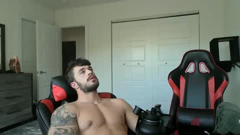 Snapshot of freakyfitking chatting on January 9, 6:26 pm freakyfitking online show from January 9, 6:26 pm