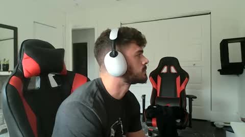 Snapshot of freakyfitking chatting on January 21, 7:50 pm freakyfitking online show from January 21, 7:50 pm