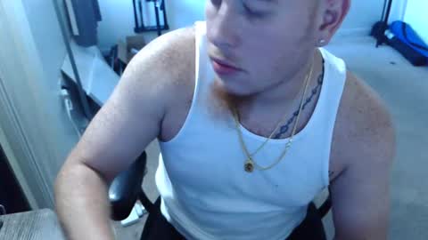 freakyfreddie305 online show from October 14, 9:59 pm