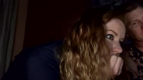 Snapshot of freckledfreaks chatting on February 7, 10:40 am Me Myself Irene online show from February 7, 10:40 am