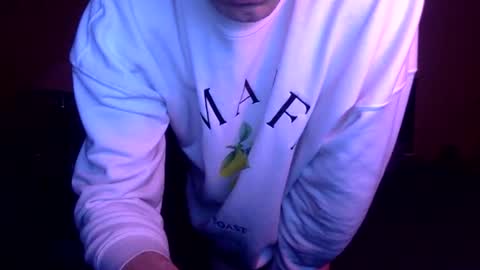 Snapshot of freckledfreaks chatting on February 22, 10:29 am Me Myself Irene online show from February 22, 10:29 am